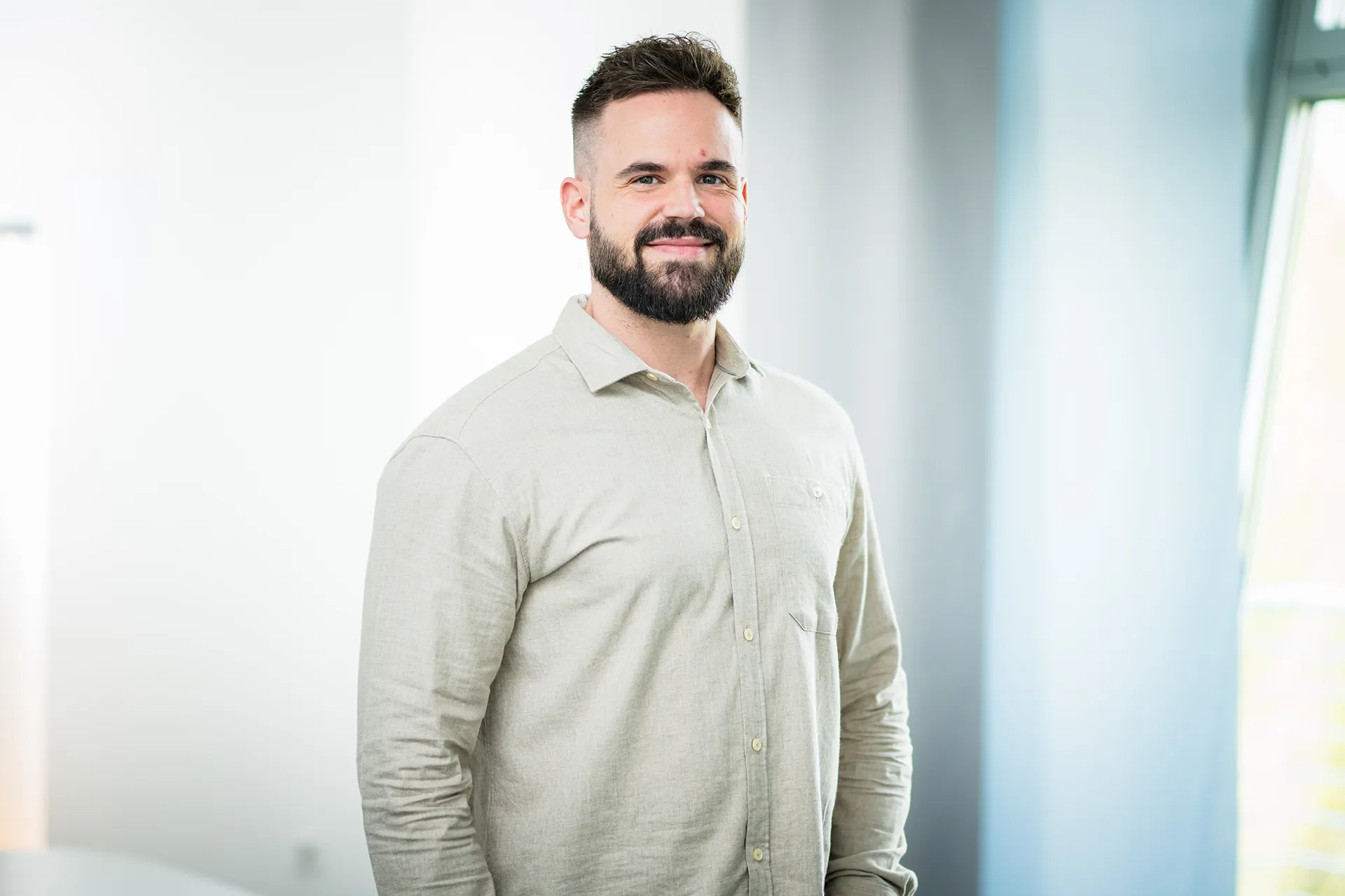 Ihr Arbeitsplatz wird intelligent – mit TAROX Clients & Windows 11. Portrait Jörg Potthoff.